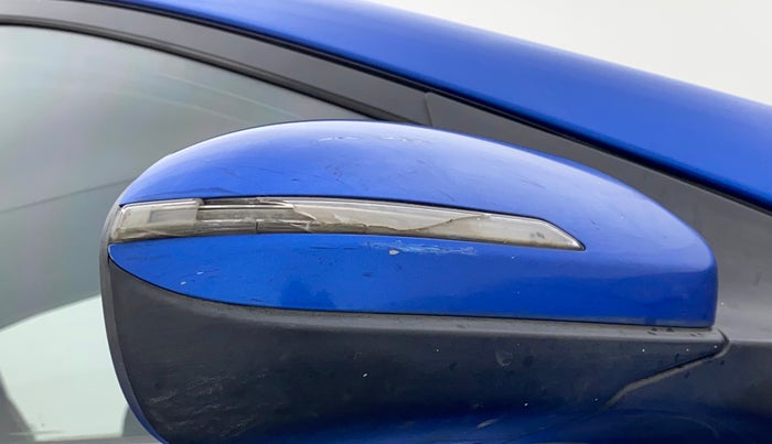 2017 Hyundai Elite i20 ASTA 1.2 (O), Petrol, Manual, 1,46,066 km, Right rear-view mirror - Indicator light not working