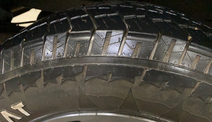 2023 Mahindra Thar LX HT PETROL 4WD MT, Petrol, Manual, 64,139 km, Right Rear Tyre Tread