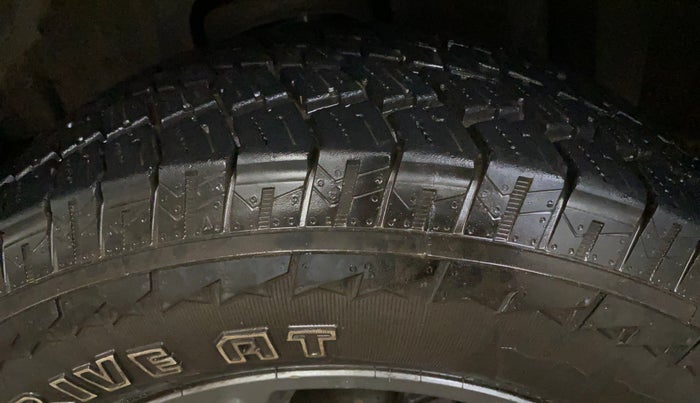 2023 Mahindra Thar LX HT PETROL 4WD MT, Petrol, Manual, 64,139 km, Left Front Tyre Tread