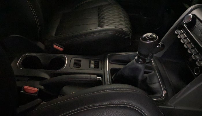 2023 Mahindra Thar LX HT PETROL 4WD MT, Petrol, Manual, 64,139 km, Gear Lever