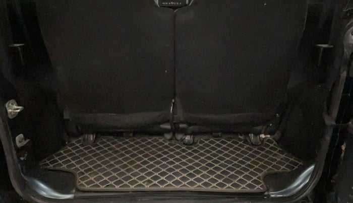 2023 Mahindra Thar LX HT PETROL 4WD MT, Petrol, Manual, 64,139 km, Boot Inside