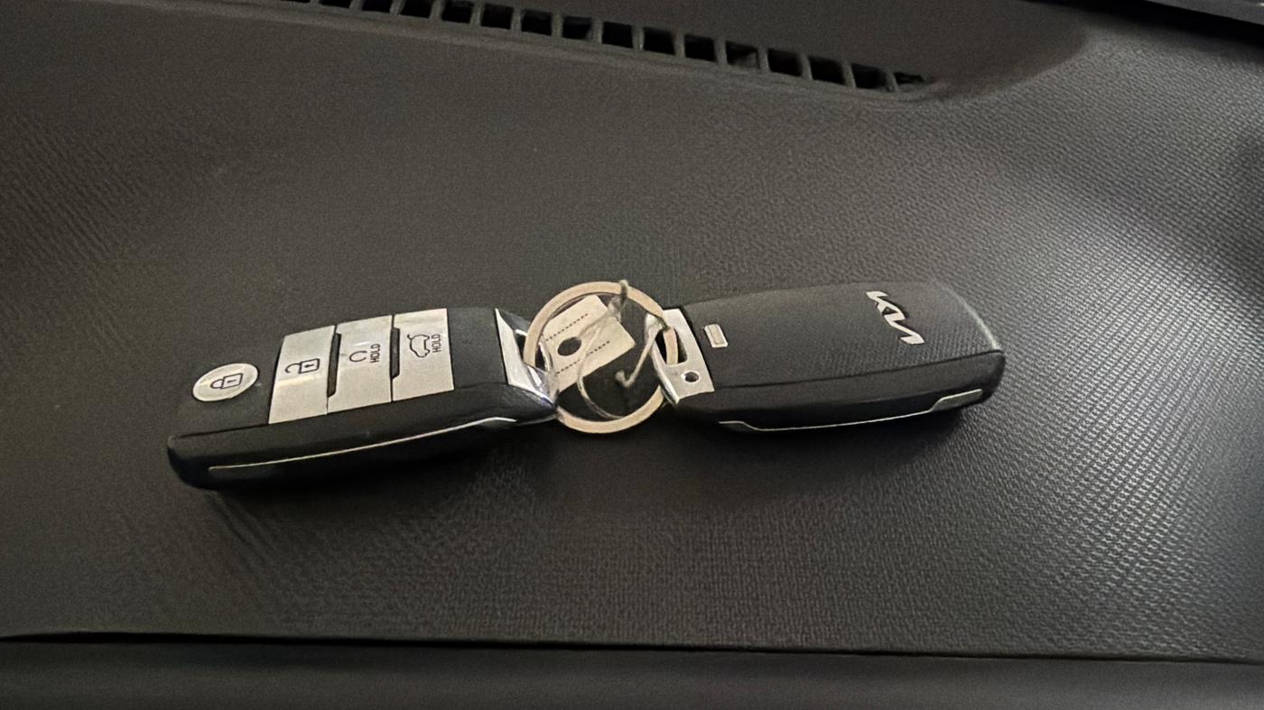 2022 KIA SONET GTX PLUS 1.0 IMT, Petrol, Manual, 65,829 km, Key Close Up