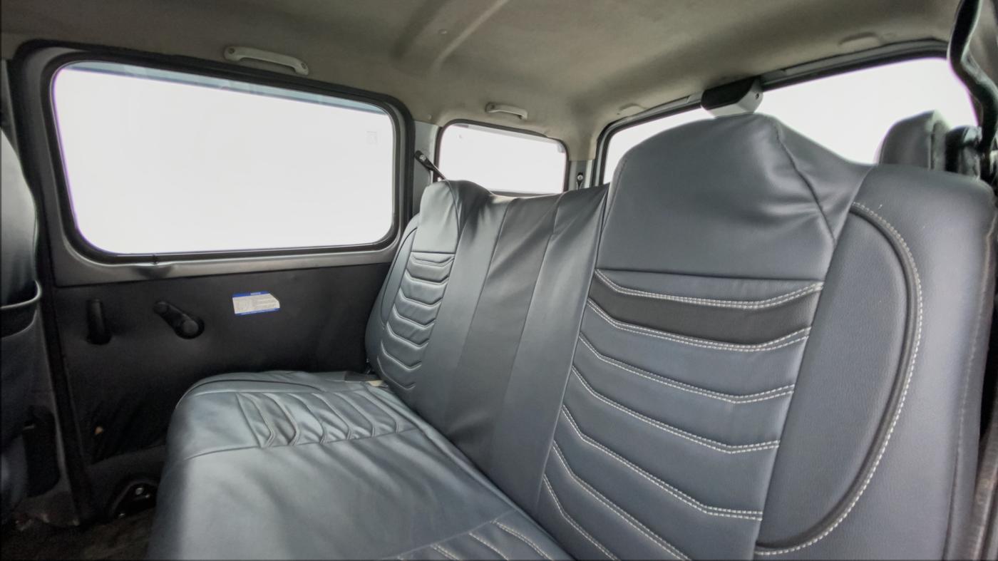 2017 Maruti Eeco 7 STR, Petrol, Manual, 66,660 km, Right Side Rear Door Cabin