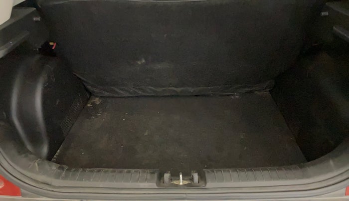 2022 Hyundai VENUE S 1.2, Petrol, Manual, 42,919 km, Boot Inside