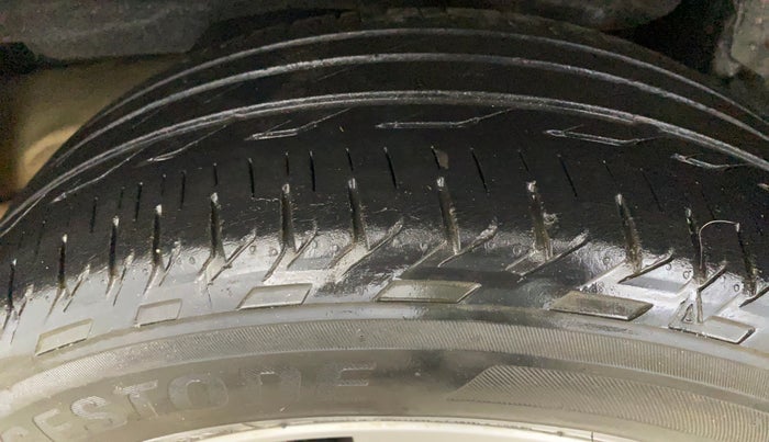 2019 Toyota Corolla Altis G PETROL, Petrol, Manual, 37,407 km, Right Rear Tyre Tread
