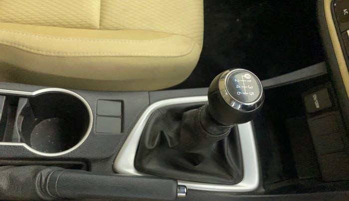 2019 Toyota Corolla Altis G PETROL, Petrol, Manual, 37,407 km, Gear Lever