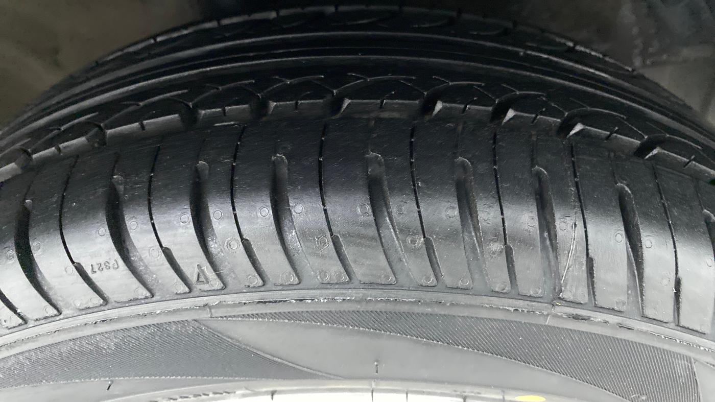 2011 Hyundai i20 ASTA 1.2, Petrol, Manual, 94,776 km, Right Front Tyre Tread