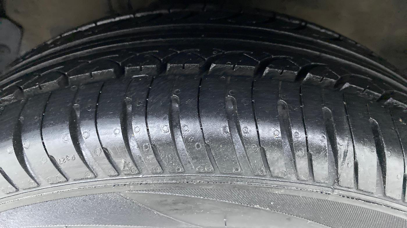 2011 Hyundai i20 ASTA 1.2, Petrol, Manual, 94,776 km, Left Front Tyre Tread