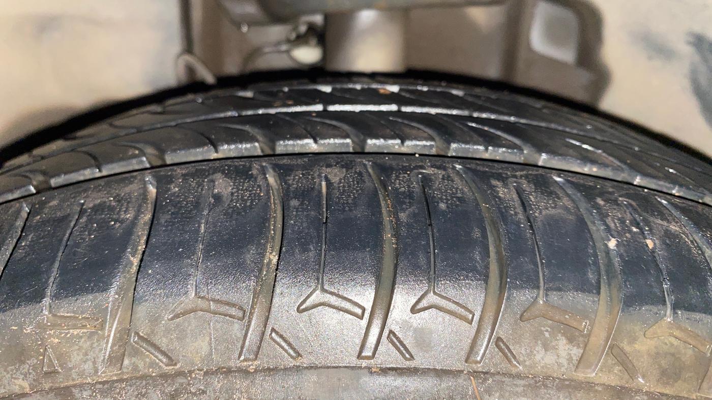 2020 Tata TIGOR XZA PLUS PETROL, Petrol, Automatic, 56,459 km, Left Front Tyre Tread