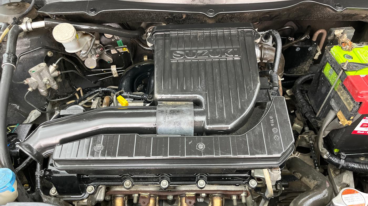 2017 Maruti Swift VXI, Petrol, Manual, 31,114 km, Engine View