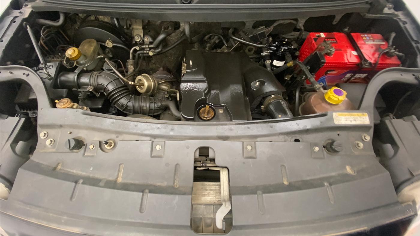 2016 Mahindra TUV300 T8 AMT, Diesel, Automatic, 82,527 km, Open Bonet