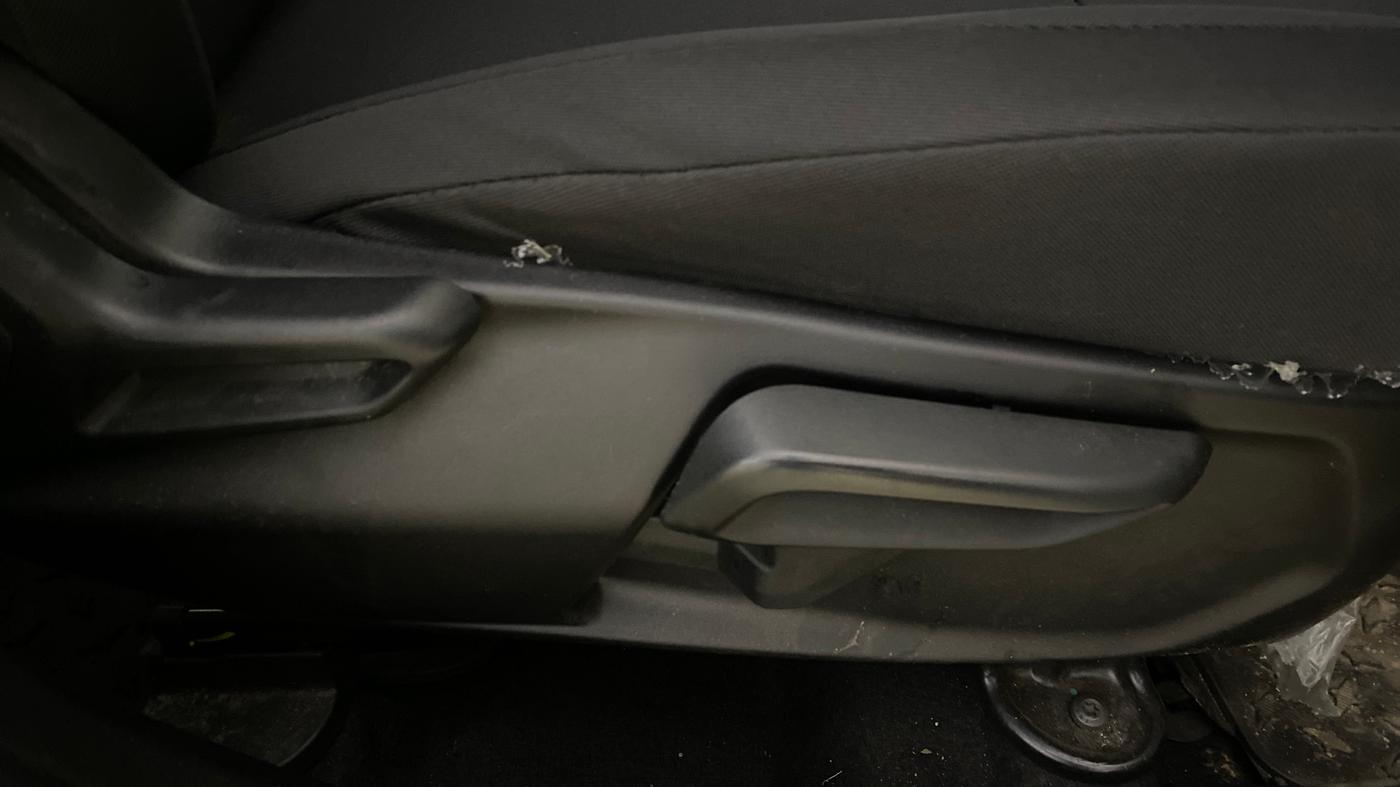 2025 Tata NEXON Pure Plus 1.2 iCNG 6MT, CNG, Manual, 9,262 km, Driver Side Adjustment Panel