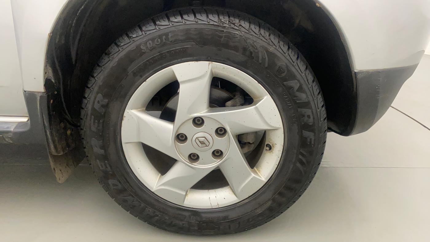 2012 Renault Duster 85 PS RXL DIESEL, Diesel, Manual, 1,15,369 km, Right Front Wheel