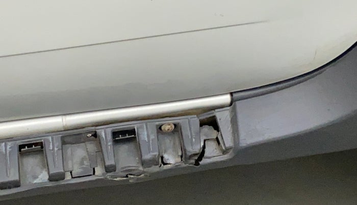 2012 Renault Duster 85 PS RXL DIESEL, Diesel, Manual, 1,15,369 km, Left running board - Cladding has minor damage