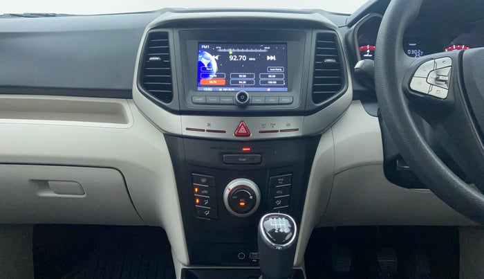 2020 Mahindra XUV300 1.2 W6 MT, Petrol, Manual, 6,958 km, Air Conditioner