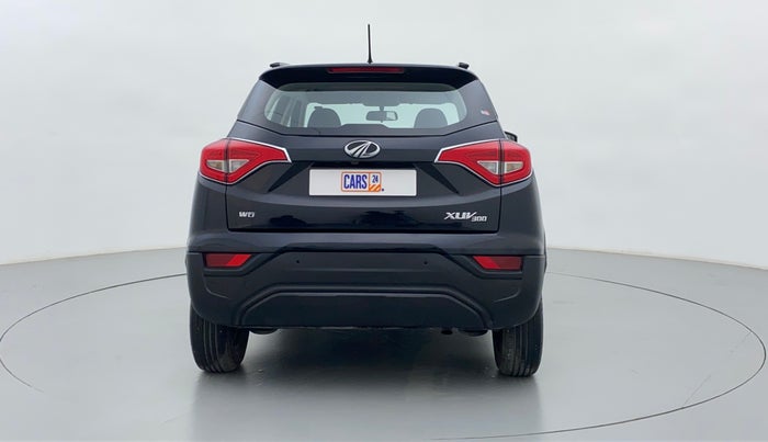 2020 Mahindra XUV300 1.2 W6 MT, Petrol, Manual, 6,958 km, Back/Rear