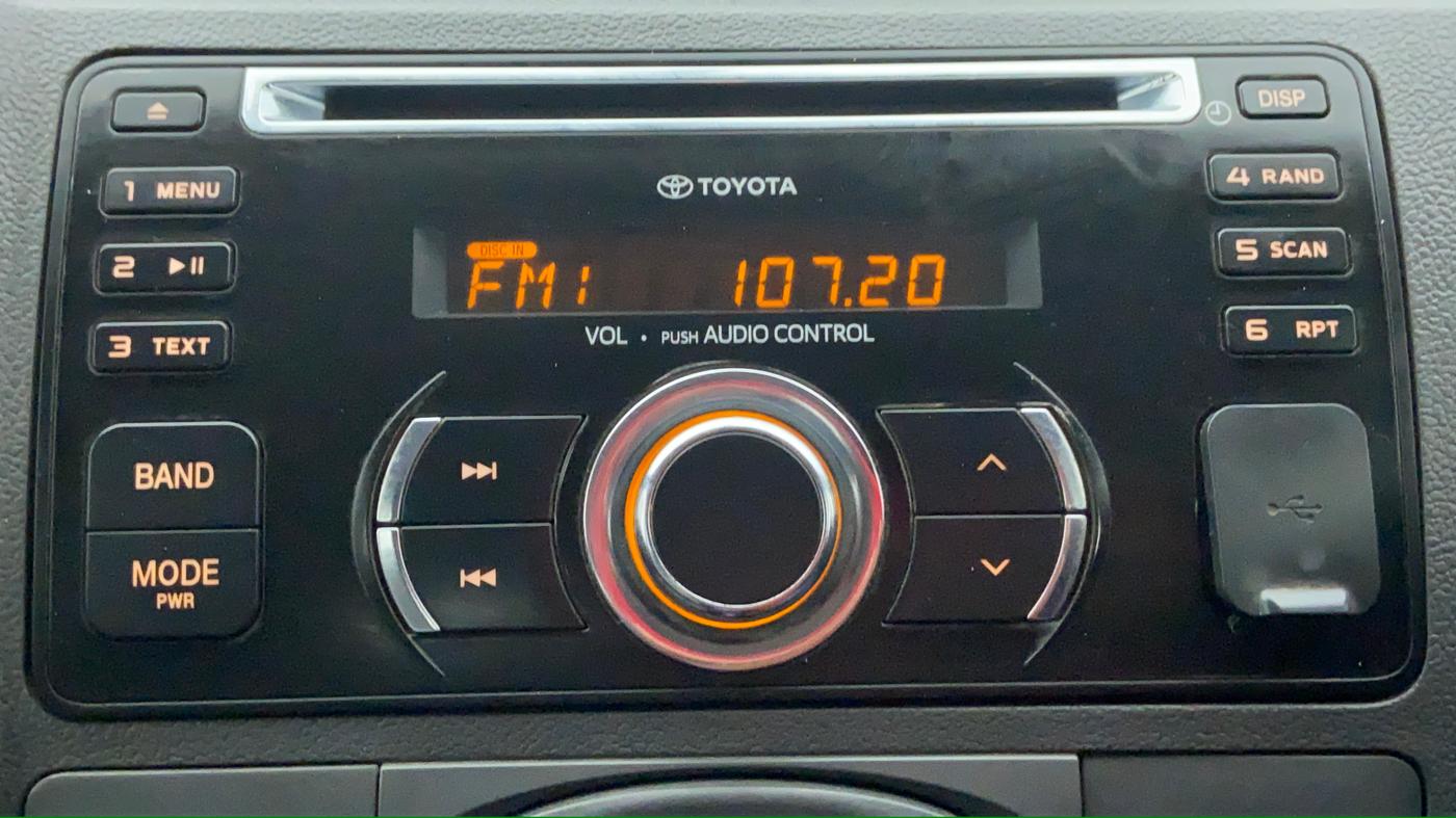 2013 Toyota Etios Liva GD, Diesel, Manual, 68,353 km, Infotainment System