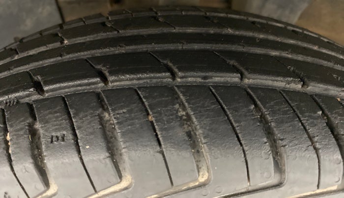 2017 Renault Kwid RXT 1.0 EASY-R  AT, Petrol, Automatic, 22,097 km, Left Front Tyre Tread