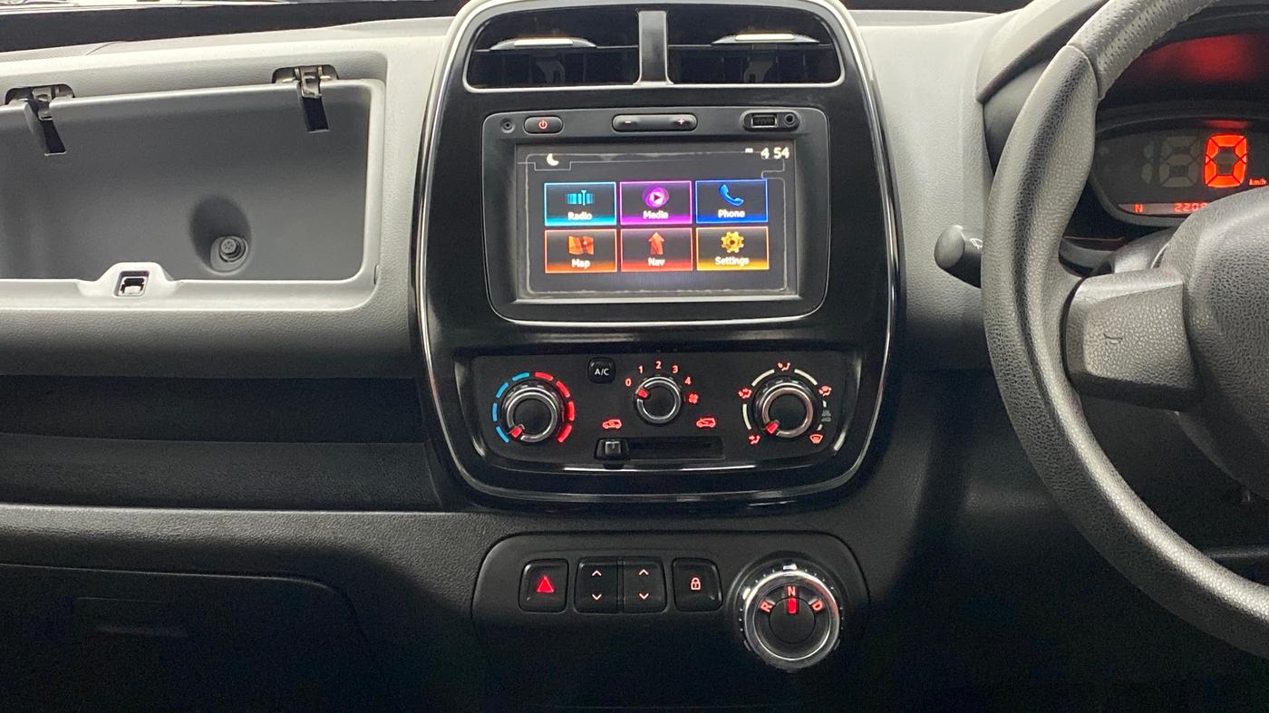 2017 Renault Kwid RXT 1.0 EASY-R  AT, Petrol, Automatic, 22,097 km, Air Conditioner