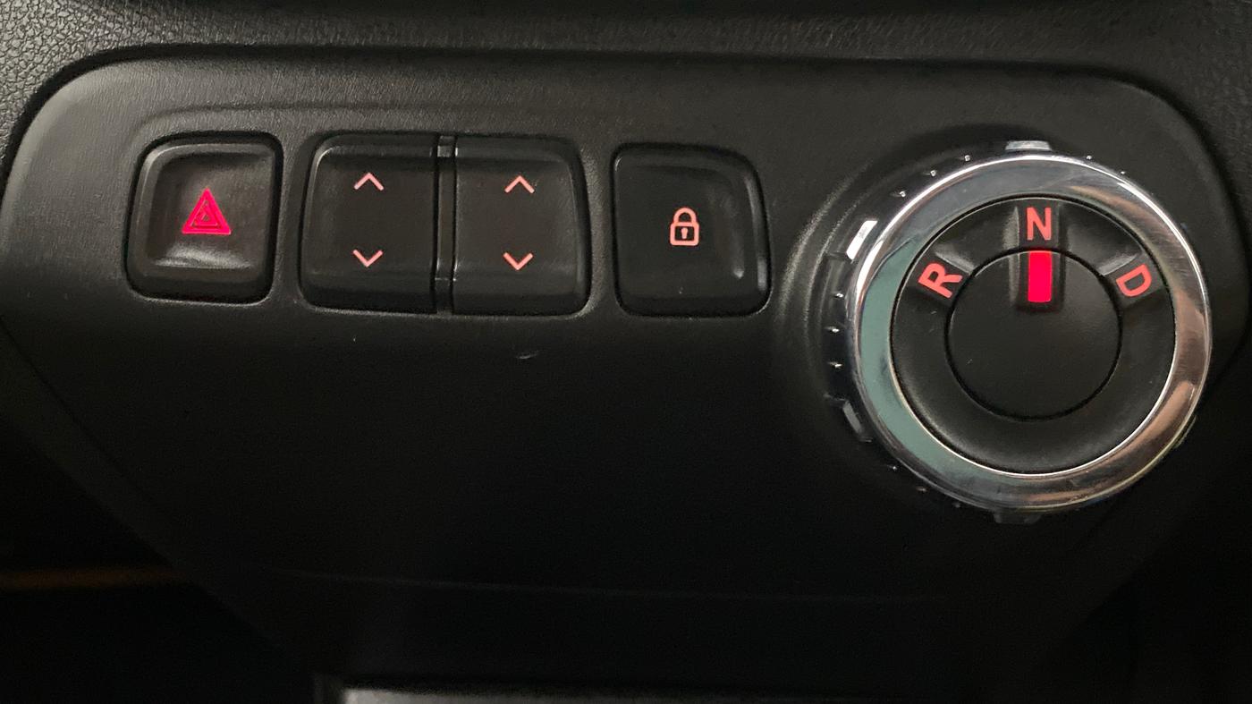 2017 Renault Kwid RXT 1.0 EASY-R  AT, Petrol, Automatic, 22,097 km, Gear Lever