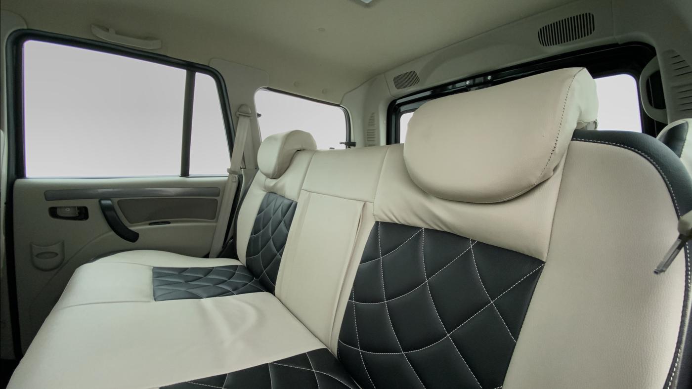 2020 Mahindra Scorpio S5, Diesel, Manual, 15,537 km, Right Side Rear Door Cabin