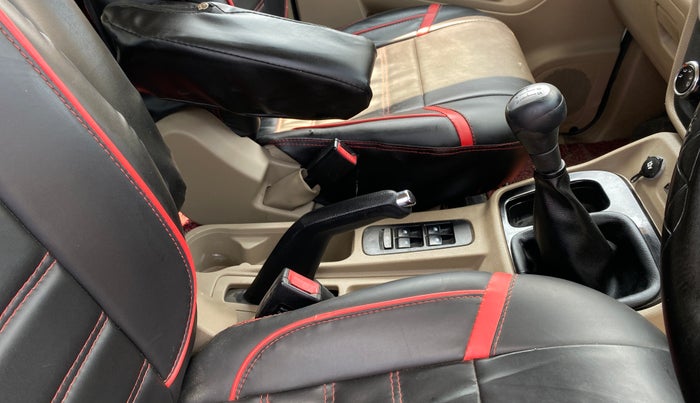 2023 Mahindra BOLERO NEO N10 R, Diesel, Manual, 61,302 km, Gear Lever