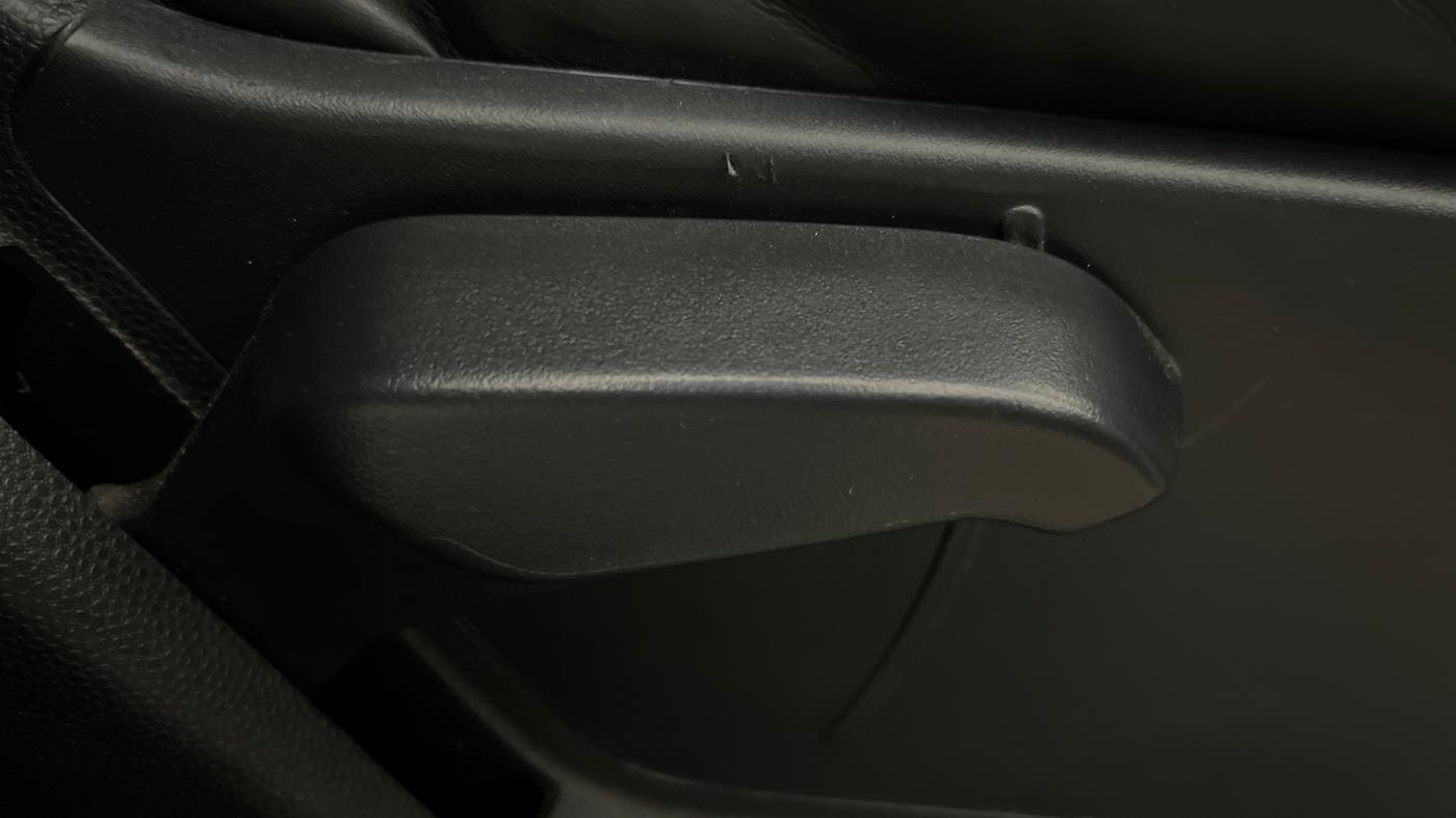 2020 Ford Ecosport TITANIUM + 1.5L PETROL AT, Petrol, Automatic, 32,462 km, Driver Side Adjustment Panel