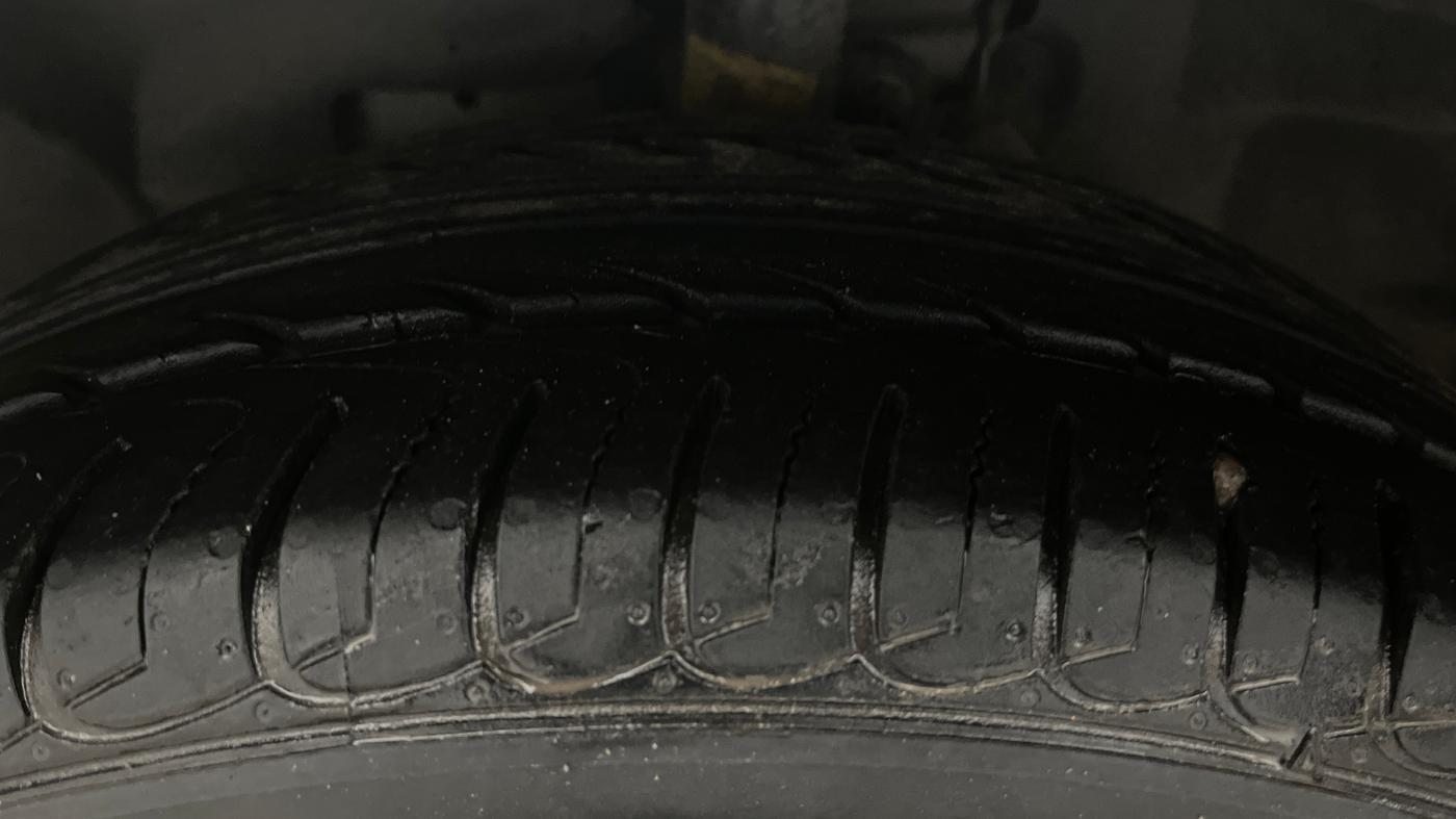 2020 Ford Ecosport TITANIUM + 1.5L PETROL AT, Petrol, Automatic, 32,462 km, Left Front Tyre Tread