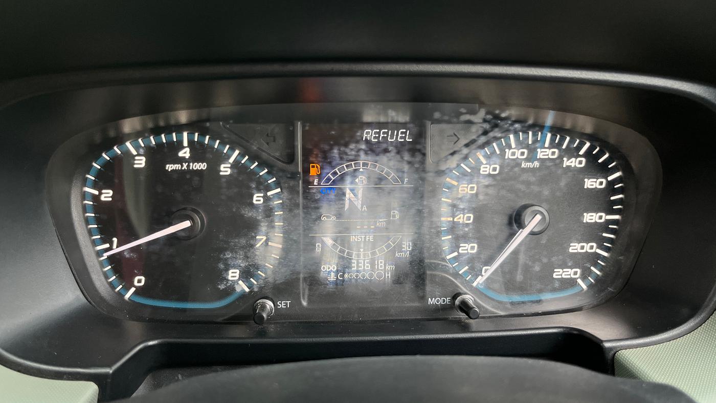 2023 Tata PUNCH ADVENTURE AMT, Petrol, Automatic, 33,617 km, Odometer Image