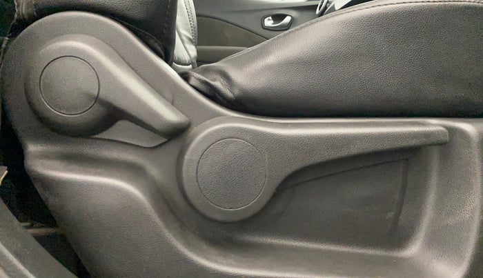 2021 Nissan Kicks XV TURBO 1.3 CVT, Petrol, Automatic, 48,055 km, Driver Side Adjustment Panel