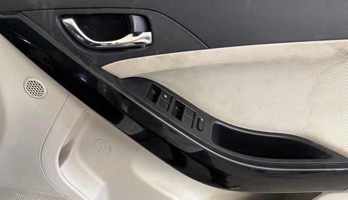 2022 Tata NEXON XZ PLUS (O) PETROL, Petrol, Manual, 31,003 km, Driver Side Door Panels Control