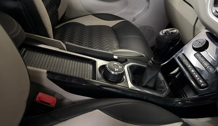 2022 Tata NEXON XZ PLUS (O) PETROL, Petrol, Manual, 31,003 km, Gear Lever