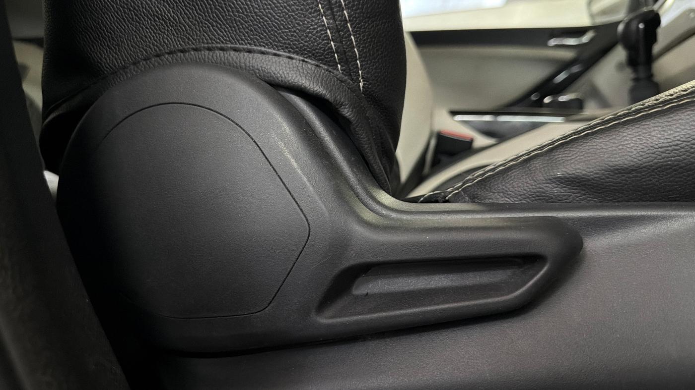 2022 Tata NEXON XZ PLUS (O) PETROL, Petrol, Manual, 31,003 km, Driver Side Adjustment Panel