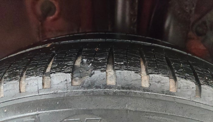 2015 Hyundai Elite i20 SPORTZ 1.2, Petrol, Manual, 73,457 km, Left Rear Tyre Tread