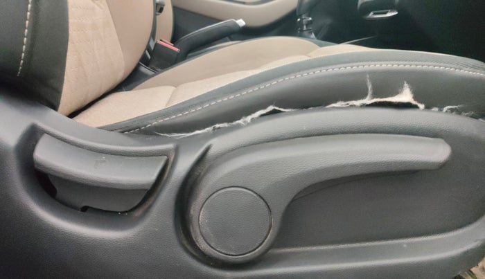 2015 Hyundai Elite i20 SPORTZ 1.2, Petrol, Manual, 73,457 km, Driver Side Adjustment Panel