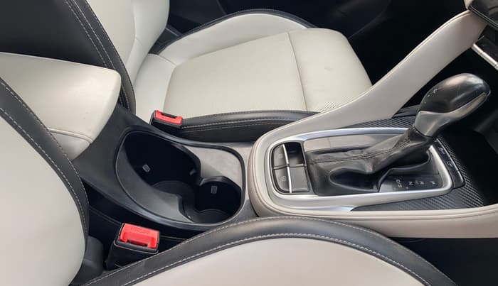 2021 MG ASTOR SAVVY 1.5 CVT, Petrol, Automatic, 27,610 km, Gear Lever