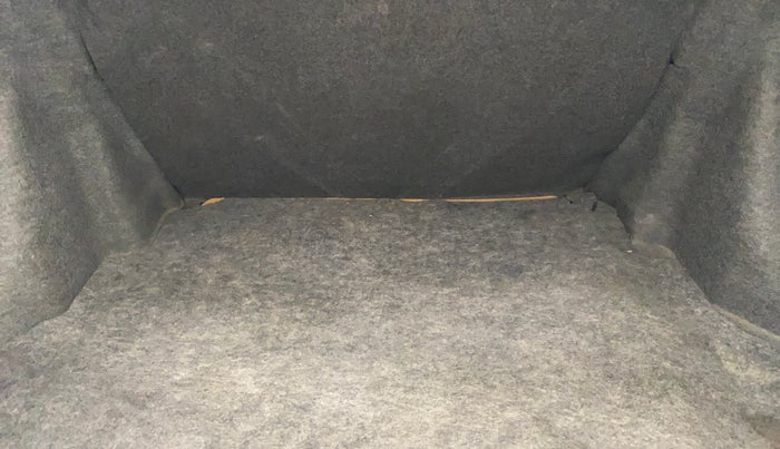 2014 Honda Amaze 1.2L I-VTEC EX, Petrol, Manual, 1,44,908 km, Boot Inside