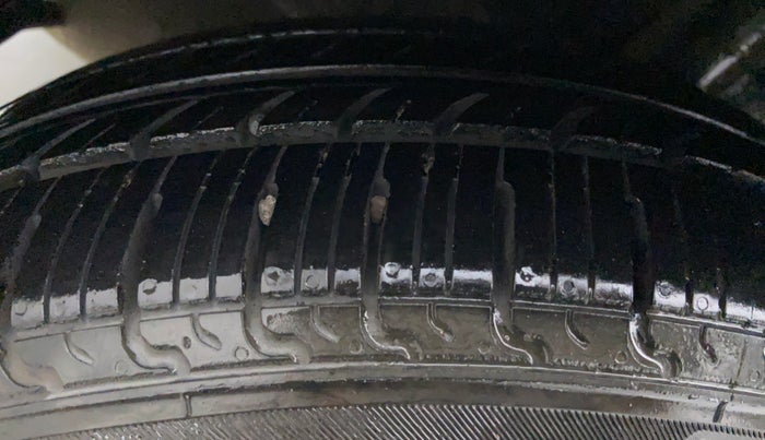 2019 Hyundai GRAND I10 NIOS SPORTZ PETROL, Petrol, Manual, 33,701 km, Right Rear Tyre Tread