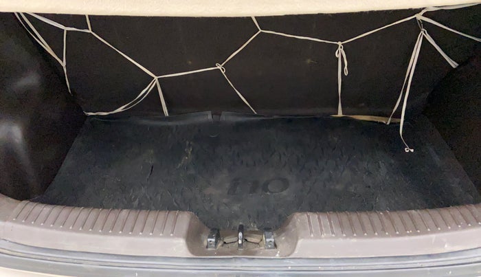 2010 Hyundai i10 MAGNA 1.2, Petrol, Manual, 48,196 km, Boot Inside