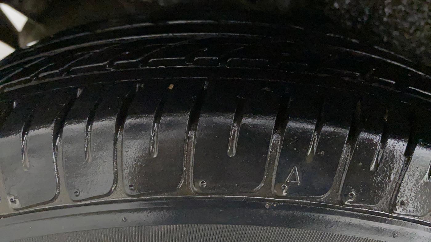 2010 Hyundai i10 MAGNA 1.2, Petrol, Manual, 48,196 km, Right Rear Tyre Tread