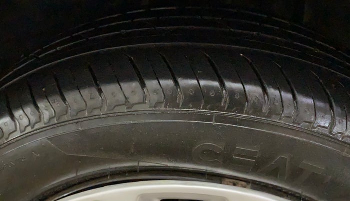 2021 Nissan MAGNITE XL, Petrol, Manual, 84,251 km, Left Rear Tyre Tread