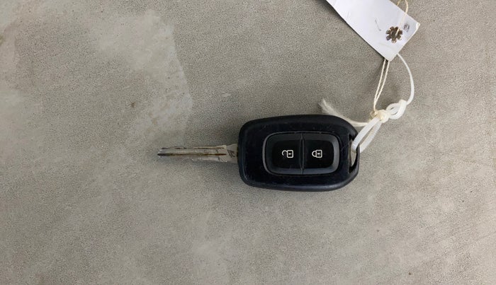 2021 Nissan MAGNITE XL, Petrol, Manual, 84,251 km, Key Close Up