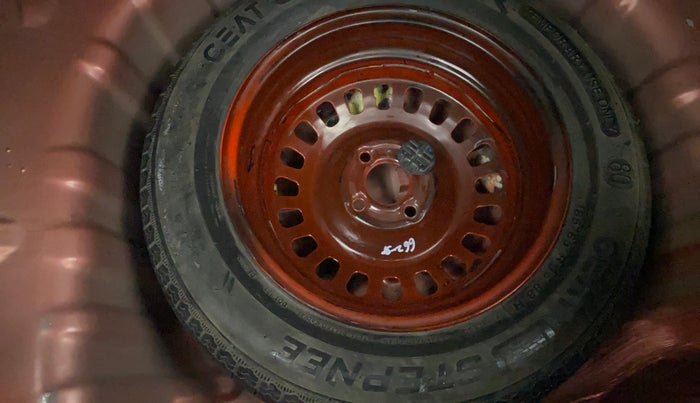 2022 Renault Kiger RXT (O) AMT DUAL TONE, Petrol, Automatic, 34,838 km, Spare Tyre