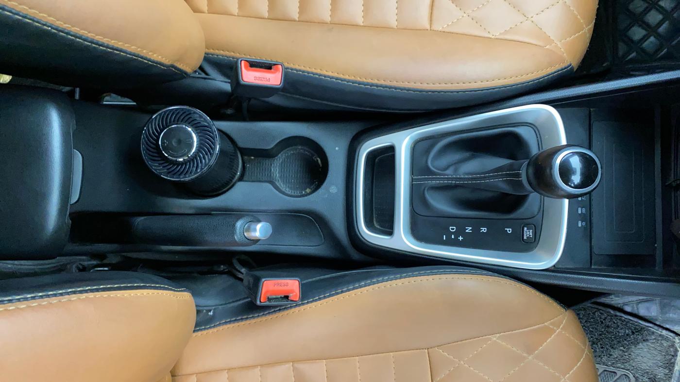 2021 Hyundai VENUE SX PLUS 1.0 TURBO DCT, Petrol, Automatic, 1,13,950 km, Gear Lever