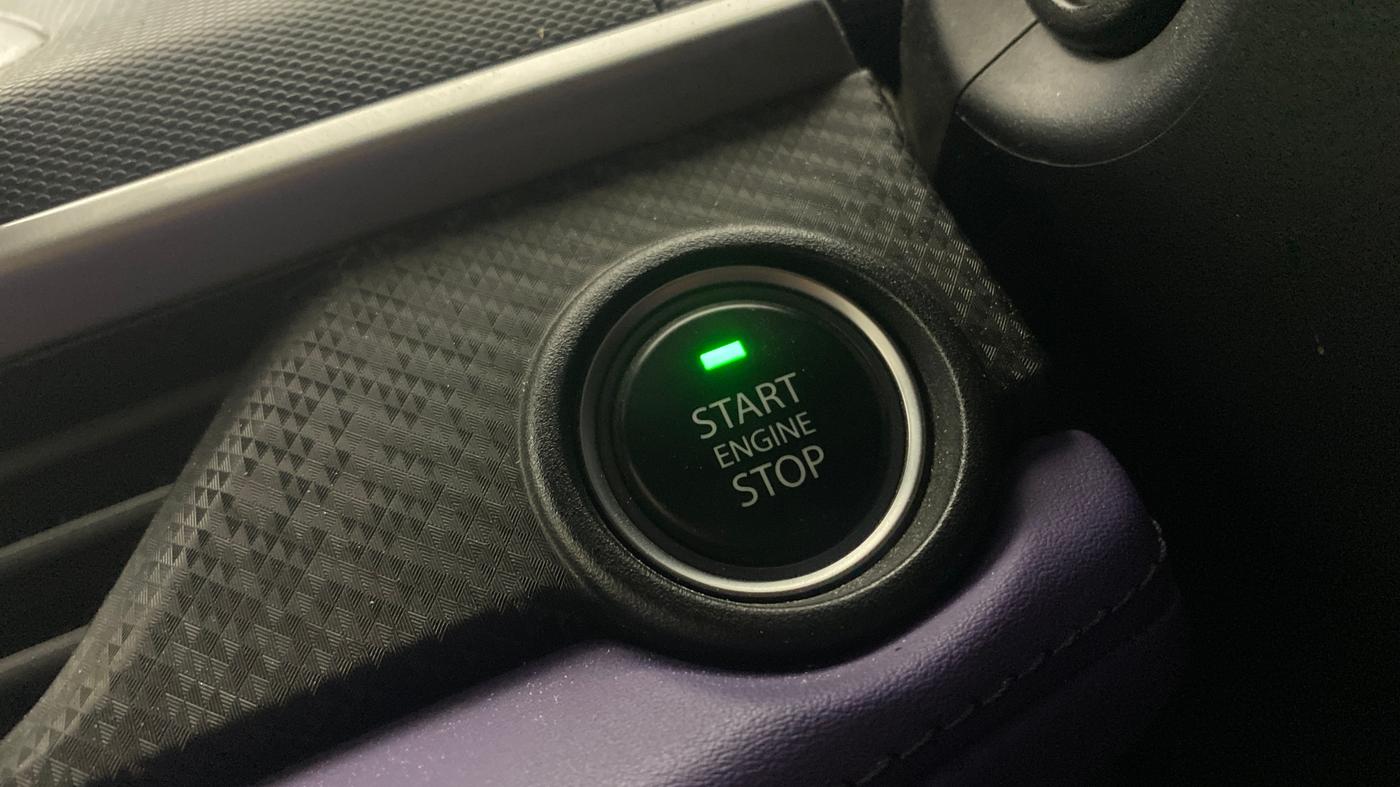 2023 Tata NEXON FEARLESS PURPLE + SUNROOF DCA DUAL TONE 1.2 PETROL, Petrol, Automatic, 29,236 km, Keyless Start/ Stop Button