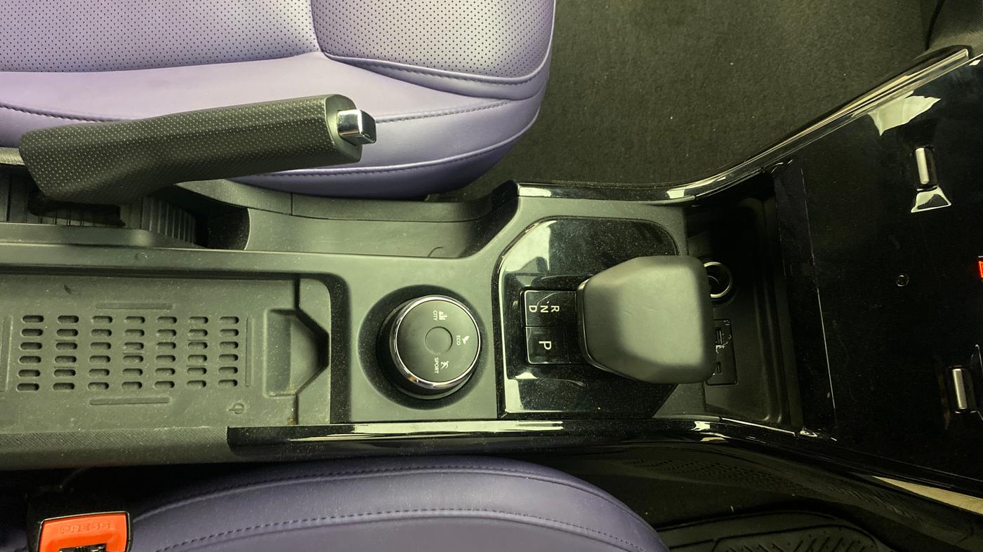 2023 Tata NEXON FEARLESS PURPLE + SUNROOF DCA DUAL TONE 1.2 PETROL, Petrol, Automatic, 29,236 km, Gear Lever