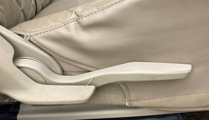 2019 Maruti Dzire VXI, Petrol, Manual, 63,365 km, Driver Side Adjustment Panel