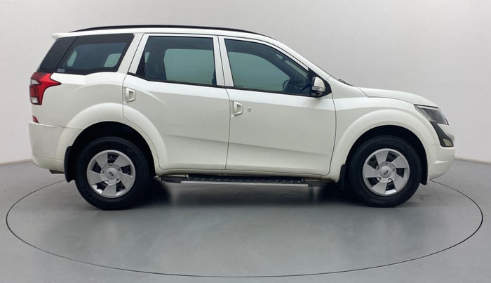 2019 Mahindra XUV500 W3, Diesel, Manual, 74,548 km, Right Side View