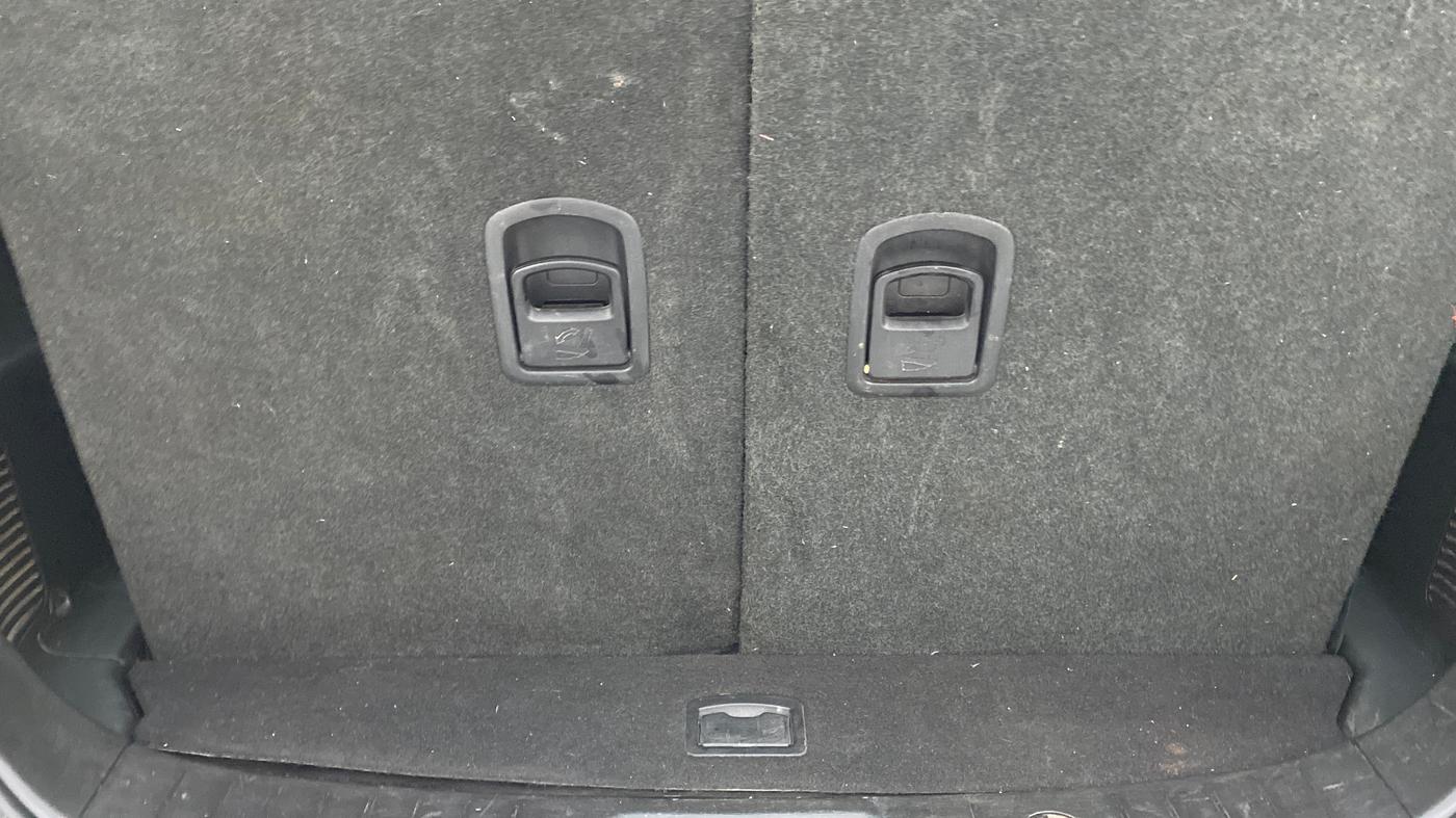 2019 Mahindra XUV500 W3, Diesel, Manual, 74,548 km, Boot Inside