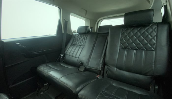 2019 Mahindra XUV500 W3, Diesel, Manual, 74,548 km, Reclining Back Row Seats